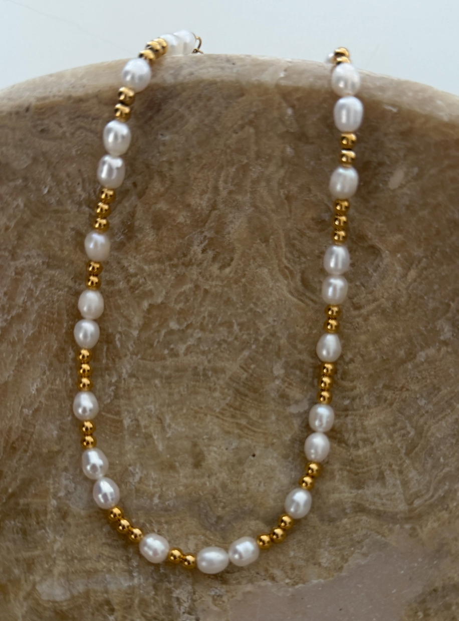 Gold-Pearl Necklace